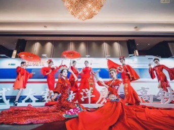 重庆开业庆典全攻略 礼仪摄影、舞龙舞狮与舞台搭建一站式服务