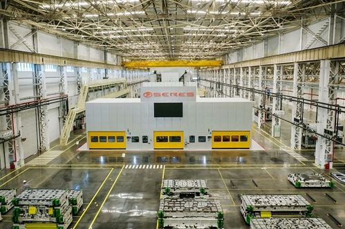 海峡两岸记者打卡赛力斯两江智能工厂，重庆礼仪见证赛力斯华为智选SF5成焦点